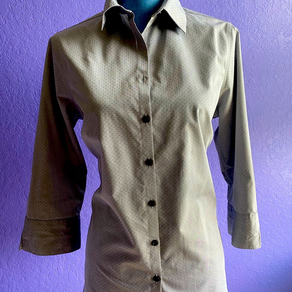 Landsend The Outfitters button shirt.